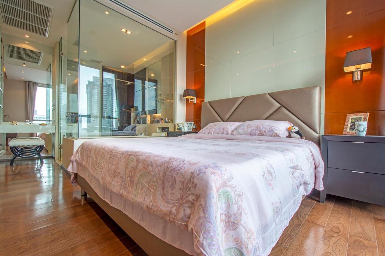 Luxury 1Bed 1Bath 300M Bts Phrom Phong, Emporium Emsphere Emquartier Bangkok Exterior photo